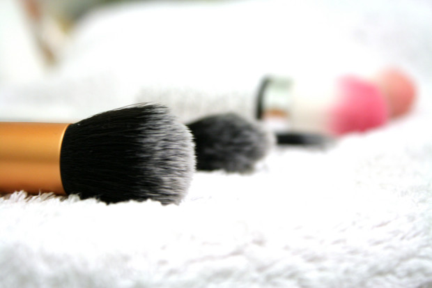 How to wash makeup brushes