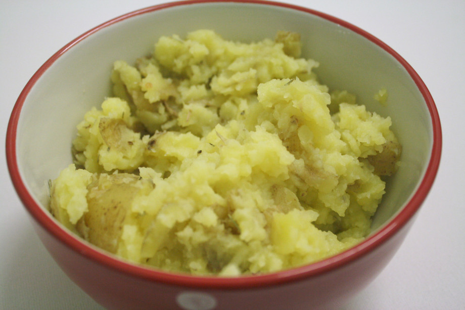 Crushed garlic potatoes recipe