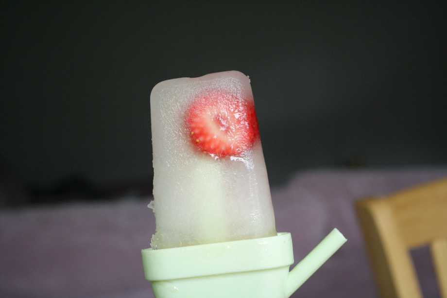 Coconuyt Strawberry Ice Lolly
